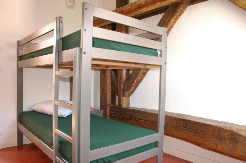 La Maison Des Randonneurs Hostel Auxerre Ruang foto