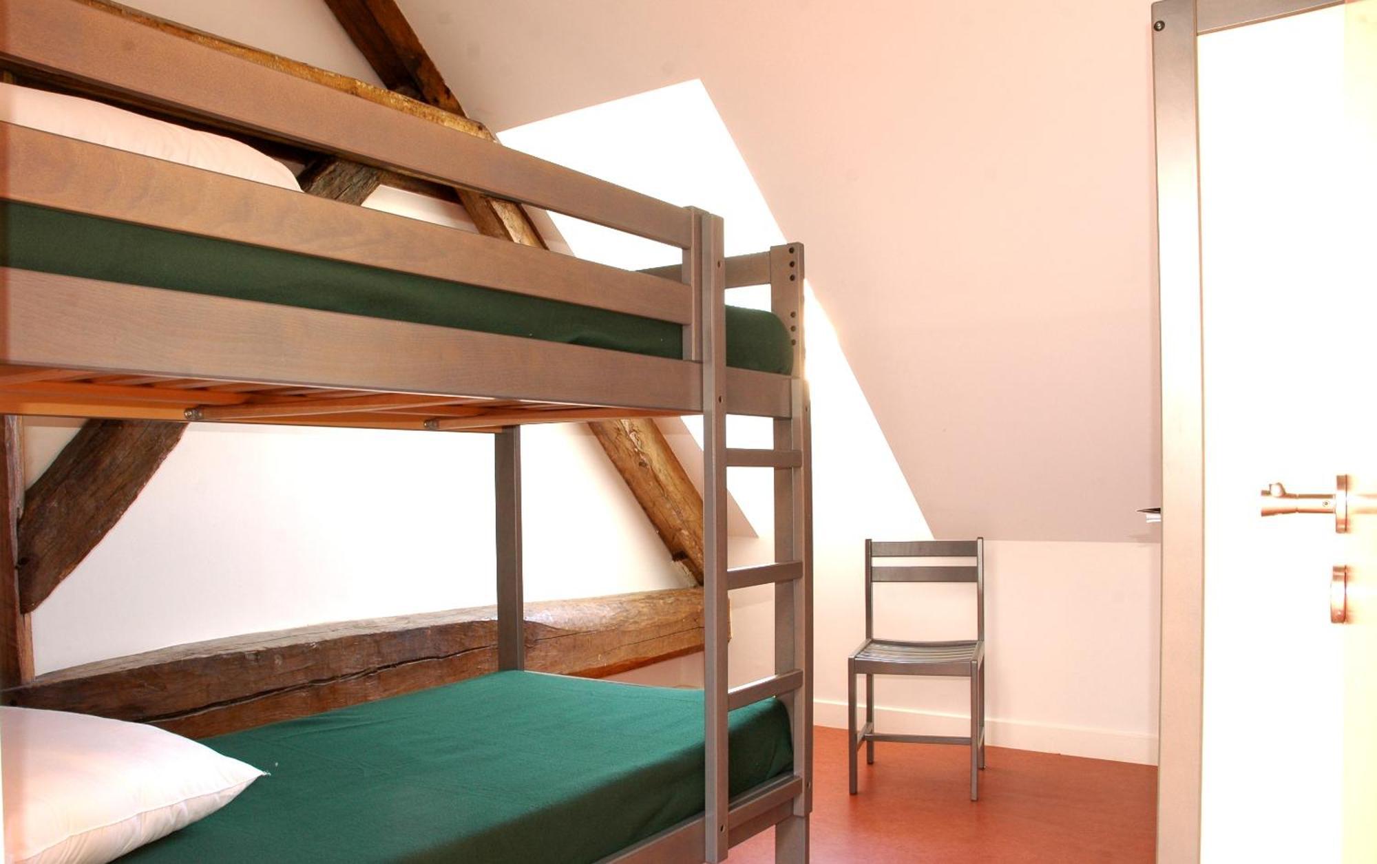 La Maison Des Randonneurs Hostel Auxerre Ruang foto