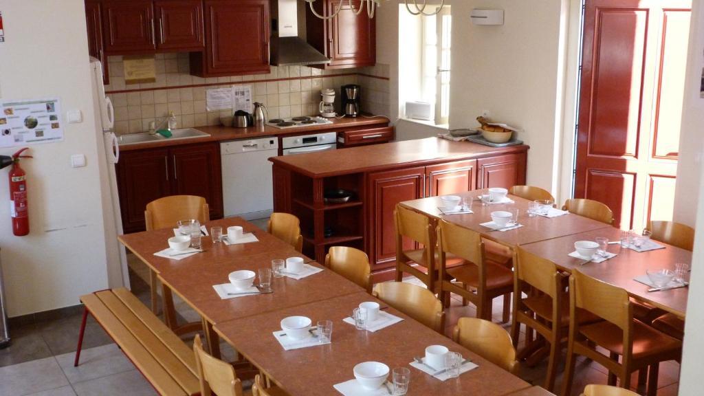La Maison Des Randonneurs Hostel Auxerre Bagian luar foto