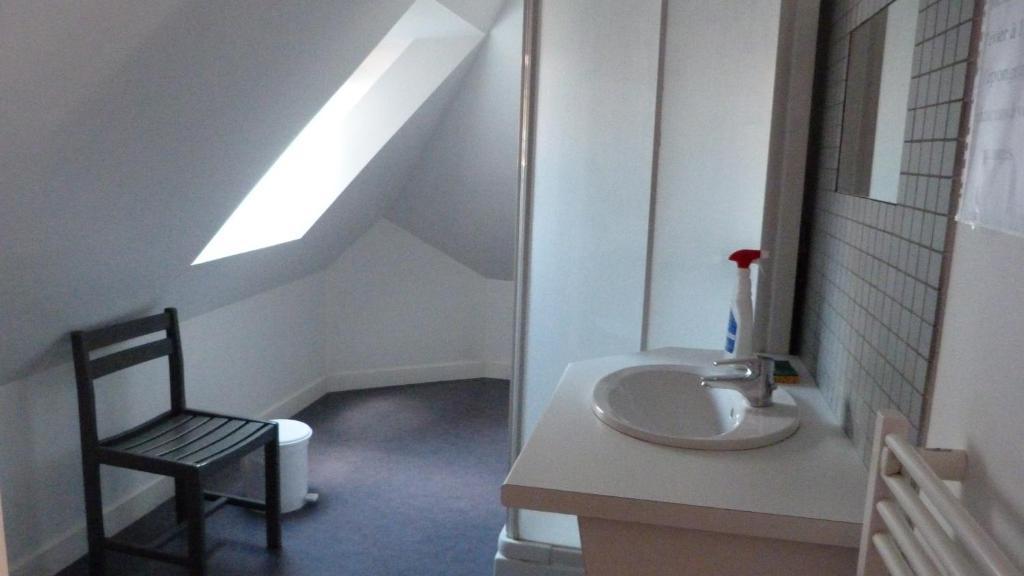 La Maison Des Randonneurs Hostel Auxerre Bagian luar foto